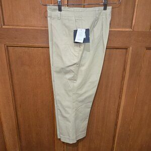 Liz Claiborne Women's Stretch Capri Pants Size 8 Color Tan New With Tags